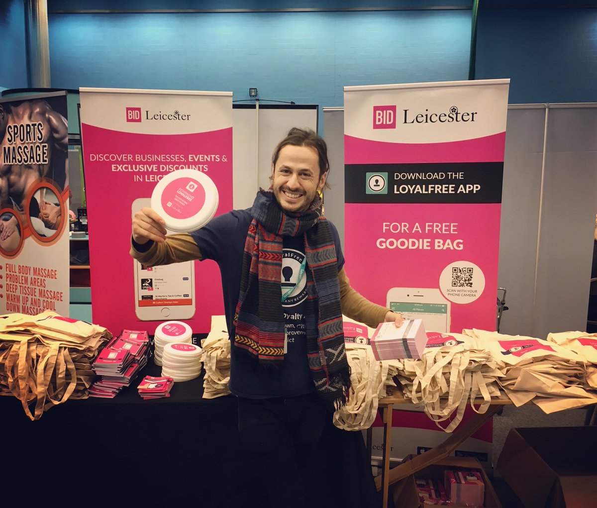 loyalfreeapp's tweet photo. Coming to #freshfest2018 in #Leicester today? Visit us to get amazing goodies! 👍🏼🎉 We will be promoting the #LoyalFree app where you can find amazing deals, attractions &amp; events in Leicester! Get the app by clicking here now: https://t.co/8g4Vr8vd16 @BIDLeicester @dmuleicester https://t.co/DJGKMewnRE