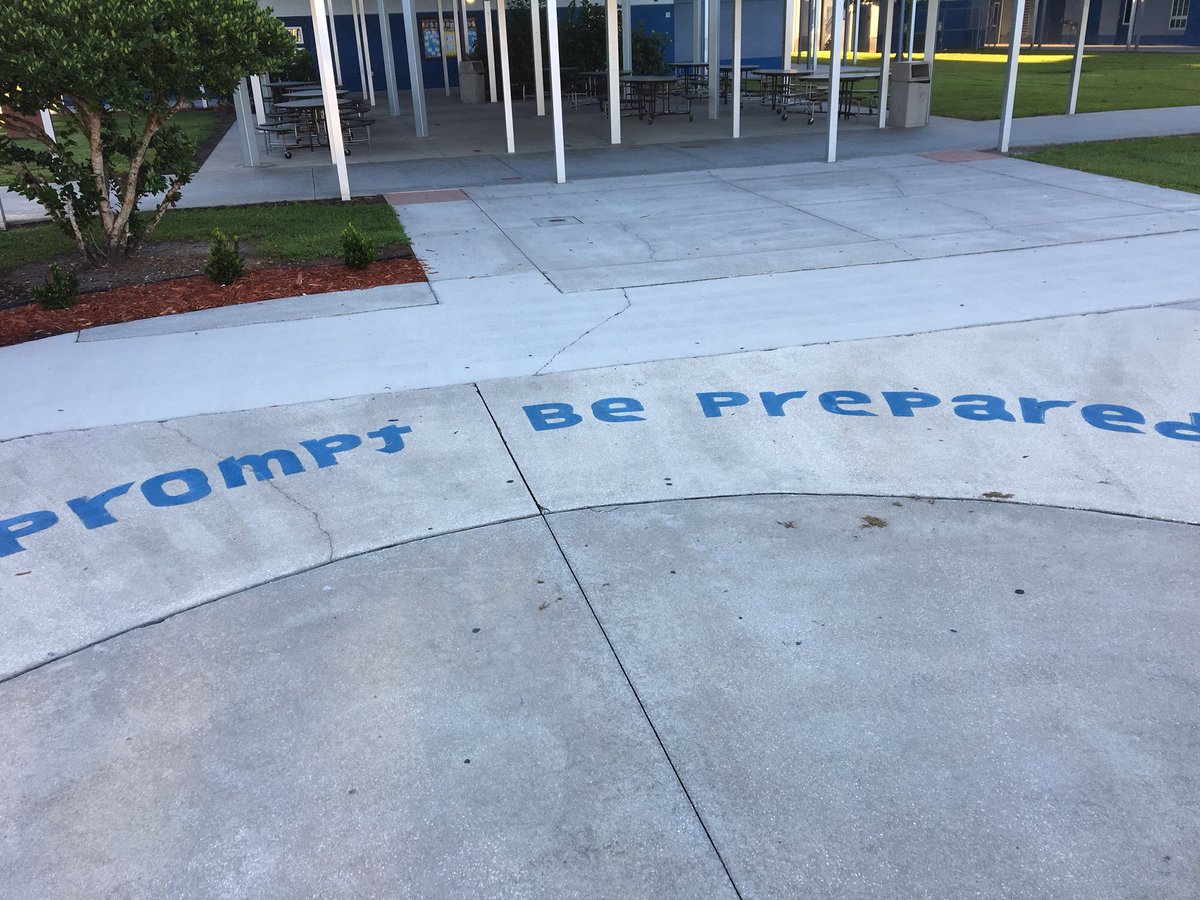 sdocpbis's tweet image. Painting expectations on the sidewalk is a great idea! @discovery_STEM @flpbis #behaviorexpectations