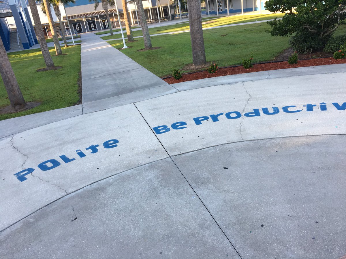 sdocpbis's tweet image. Painting expectations on the sidewalk is a great idea! @discovery_STEM @flpbis #behaviorexpectations