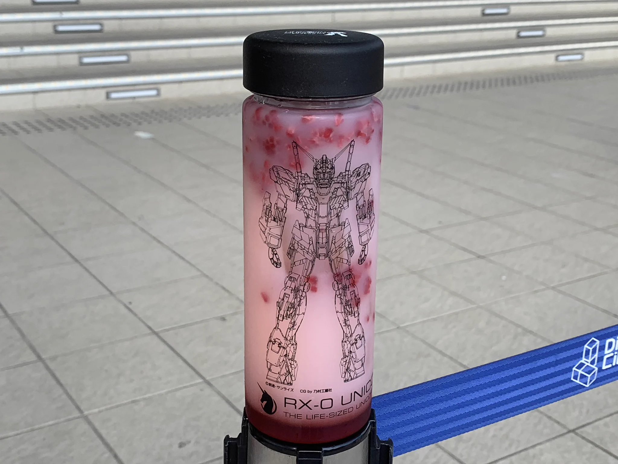 ガンダムカフェ ボトル よっくん on X: 