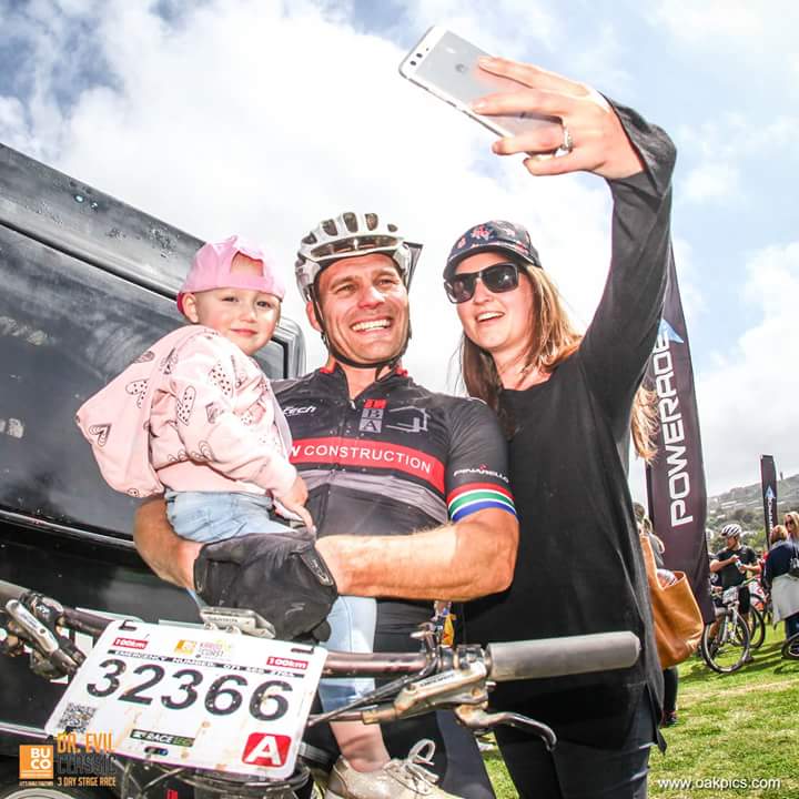 karootocoast's tweet photo. Visit our Facebook page to see the @oakpics teaser album from yesterday's @BucoHardware #KarooToCoast. https://t.co/q7Yv8ugmQ0