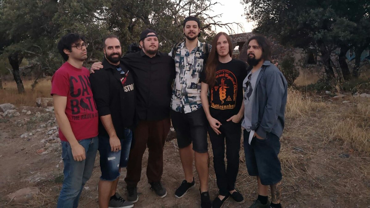 Ayer pasamos un rato cojonudo con Jose Otero, echadle un ojo a su curro si no lo conocéis. Y estad atentos! Pronto nuevas fotos y noticias #CFUA 📷