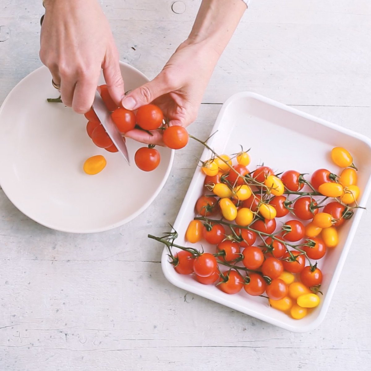 Our friends at @bloomsburycooks popped by Khoollect Studio to shoot a series of short, shareable videos to promo Frankie Unsworth's cookbook, The New Art of Cooking🍴Go behind the scenes at bit.ly/k-bloomsbury 📹 To hire the studio email: studio@khoollect.com 
📸: @messyla