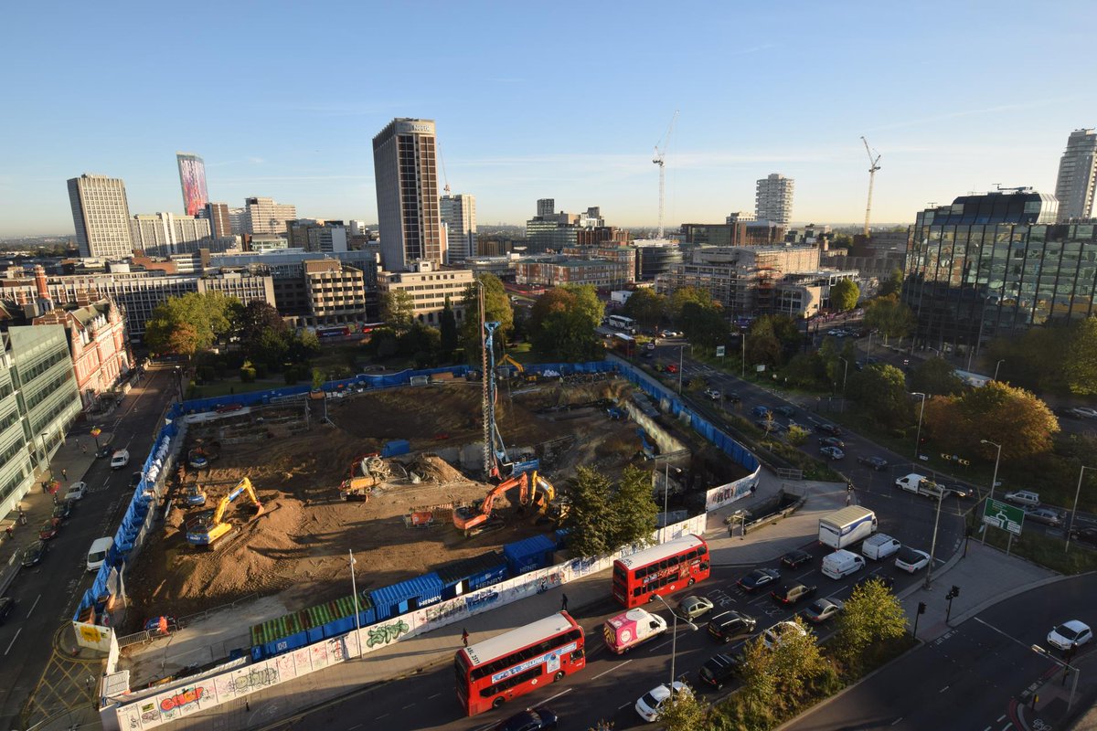 _hubliving_'s tweet photo. Autumn is coming! Site progress at our @TabernerHouse site in #Croydon on this cold but sunny Monday morning. The scheme will deliver 513 homes and the revitalisation of the well-loved Queen's Gardens. https://t.co/QBMasNcyPi