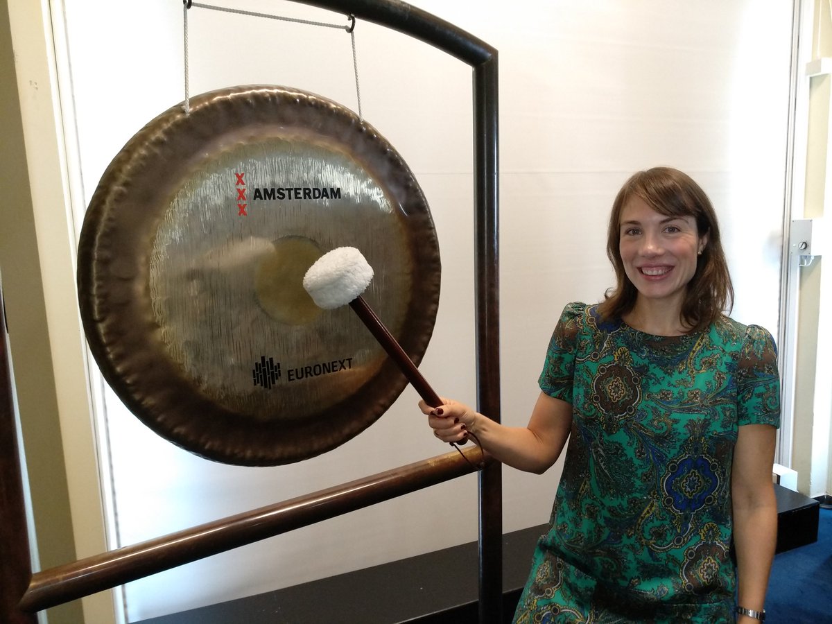 jara_collabwith's tweet photo. This morning I did the kickoff the #amsterdamcapitalweek at the #amsterdam #bourse I was an honor to be here! Thank you #thenextwomen @thenextwomen #knowco #knowcoplatform https://t.co/Tmhw4p0Gsl