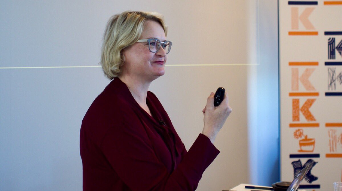 avantoventures's tweet photo. ”We believe in outside thinking. That’s why you’re here.”
@AnniRo in her opening speech at the #KLoyalty innovation challenge. https://t.co/3pjg2hLhia