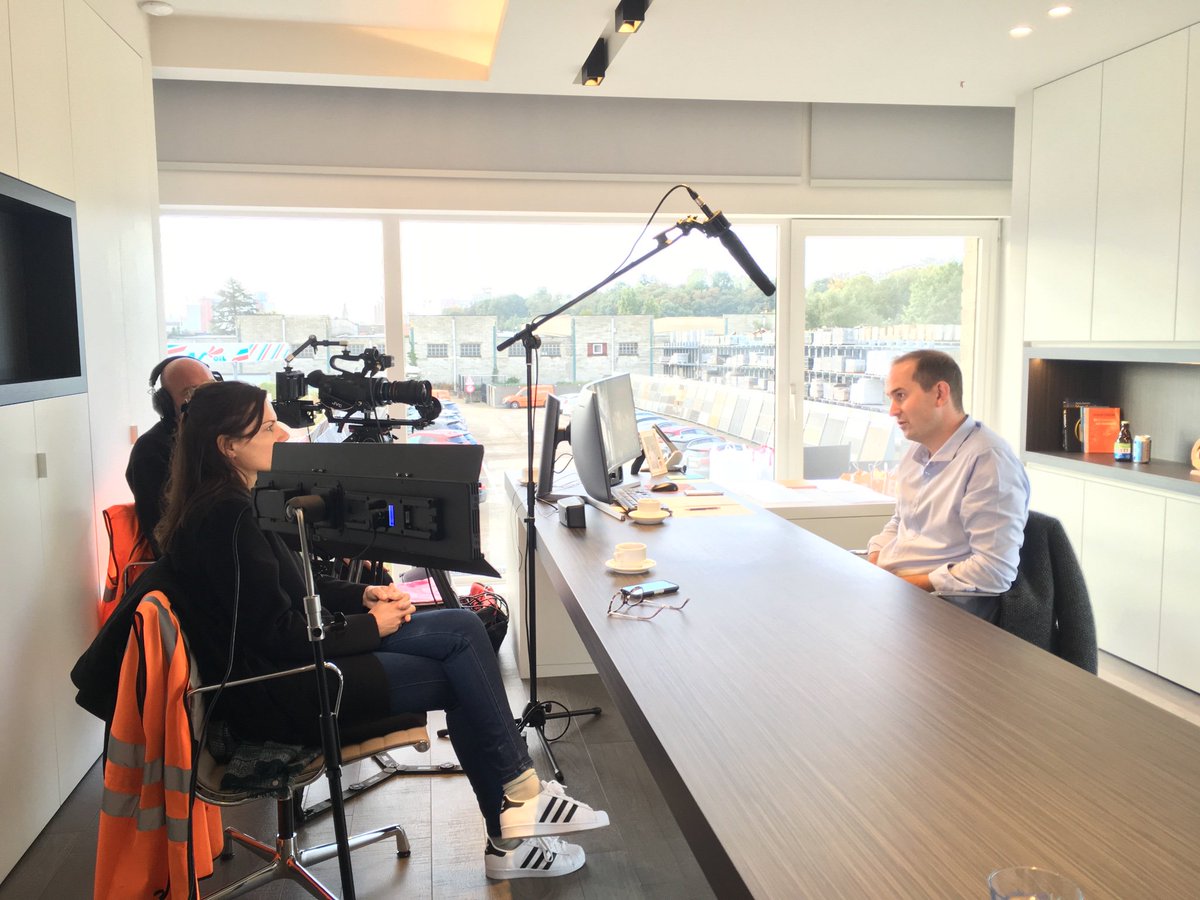 Organibvba's tweet photo. En... actie! Draaidag voor onze klantenfilm bij @AndreCelisNV . Benieuwd naar het resultaat? Blijf onze pagina volgen! https://t.co/fG8oR2Wa62