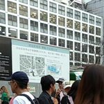 どこがフリーハグwおじさんがハグしようとすると制止されるw