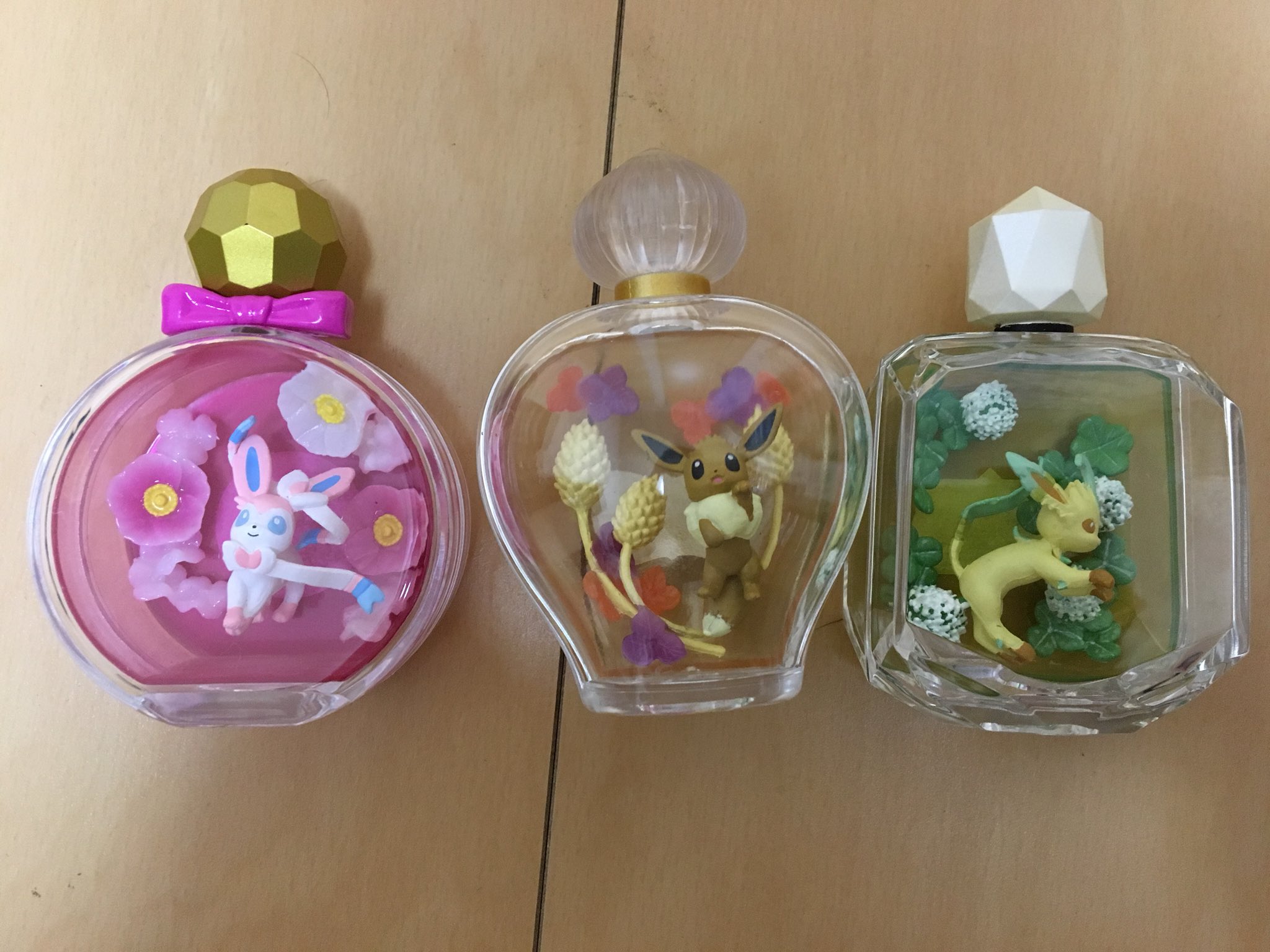 ナルキ ポケモンのプチフルール 3個買って 欲しかった3体get出来たので今日はもう満足です ハーバリウム風ですごく可愛い プロジェクトイーブイ T Co Bzdngvnlqd Twitter