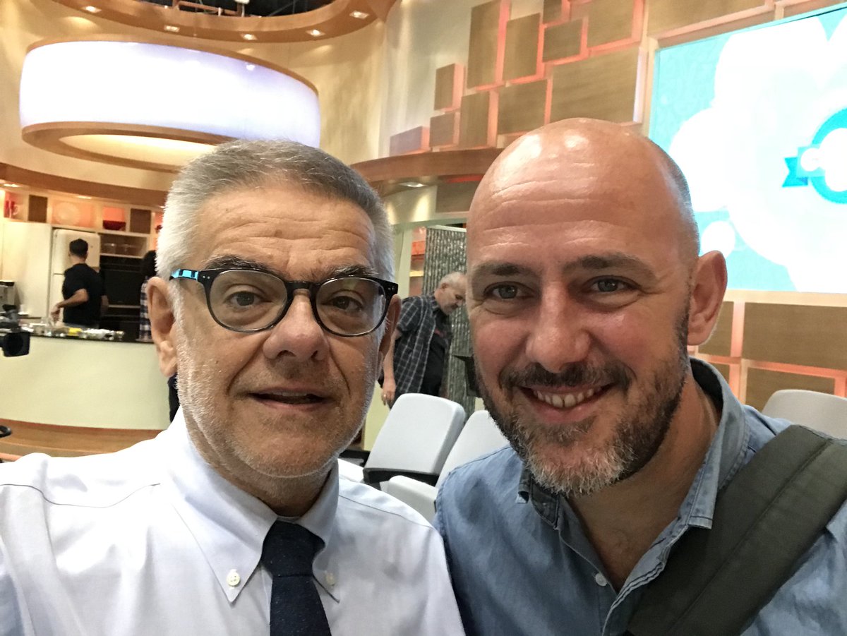 Eccoci alla @Provadelcuoco con l’altro giurato <a href="/leleusai/">leleusai</a> : stay tuned da ore 12:10 su <a href="/RaiUno/">Rai1</a>