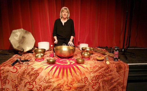 #blois | Voyage Sous Hypnose aux bols Tibétains &amp;amp; Cristal Fermez les yeux, relaxez-vous et vivez votre première expérience de Voyage sous Hypnose, accompagné par les sonorités des bols tibétains &amp;amp; Cristal, et la voix de l'hypnothérapeute... sortiren41.fr/Voyage-Sous-Hy…