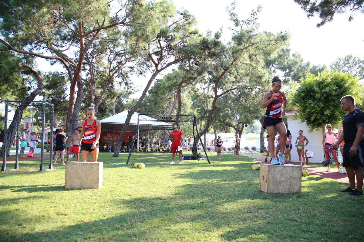 World Class Fest tüm hızıyla devam ediyor!
.
Non-stop sports, Non-stop fun with World Class Fest 🏃🏽‍♀️🏃🏽<a href="/worldclassclubs/">World Class</a>
.
#worldclass #worldclassfest #crossfit #kangoojumps #paddling #floatfit #boxing #streching #twerk #bodypump #bodyandmind #yoga #airyoga #positivevibes