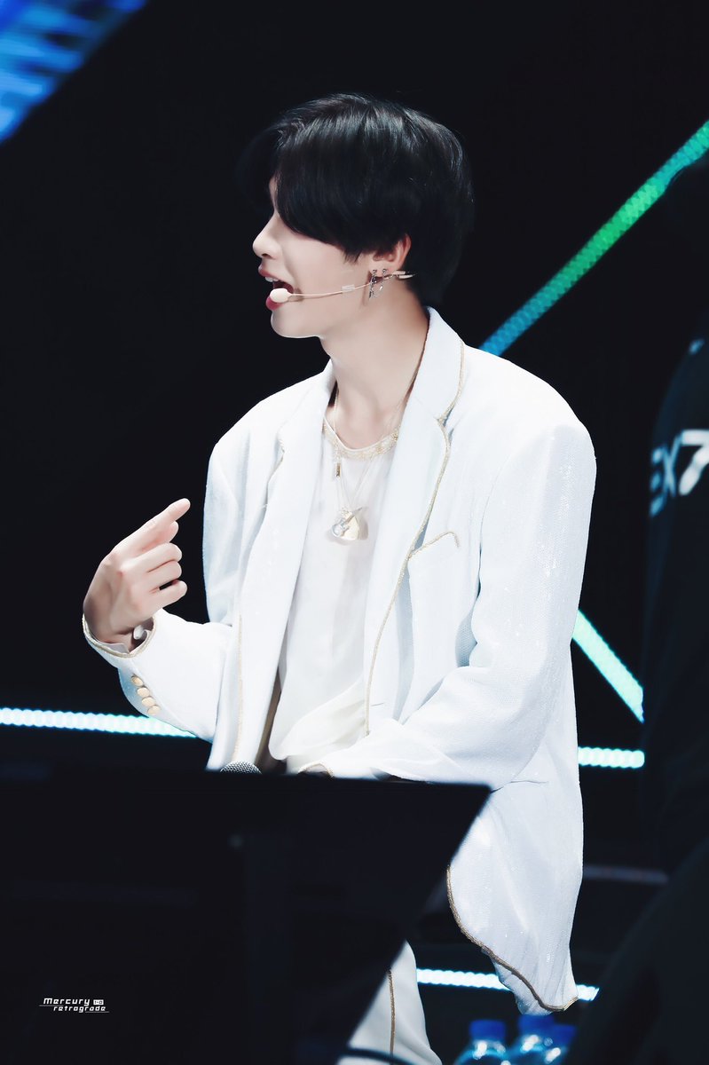 MercuryRetrogr4's tweet photo. 180908 NEXT 南京FM HD 4p✨

🚫Do not delete logo,share with cr please.

#黄明昊 #Justin #저스틴 #JustinHuang #HuangMinghao https://t.co/JdVWWSpuHW