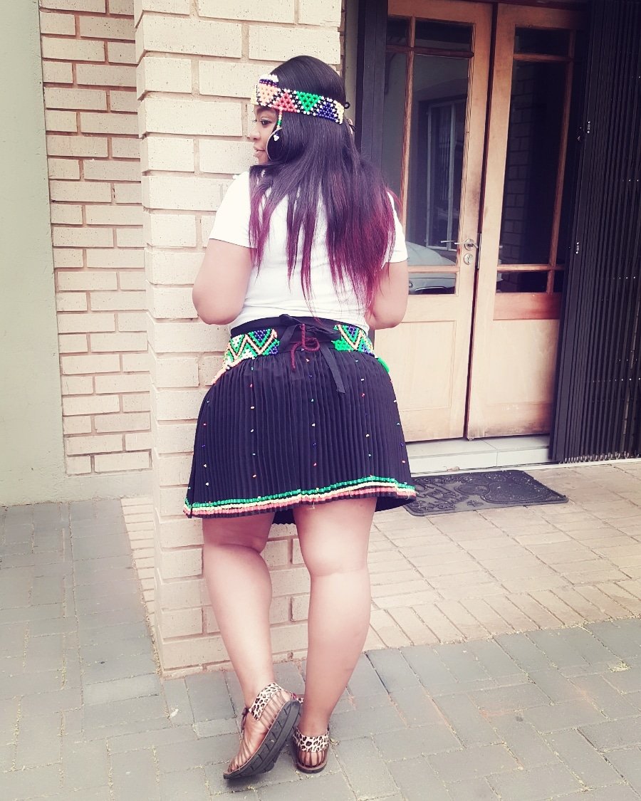 Omuhle_Ngunezi's tweet photo. #HeritageDay 
Zulu.... but not yellow https://t.co/qfkL9YDNpS