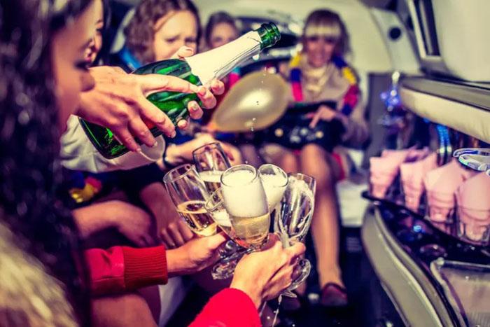 BrideMag's tweet photo. All your hen party queries ANSWERED by the EXPERTS at @Chillisauce: https://t.co/DezgTTGoNO https://t.co/tddAmDnERQ