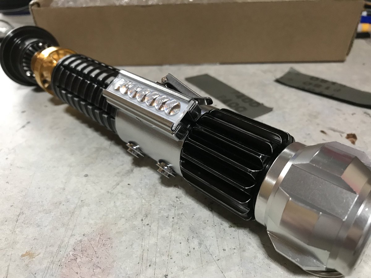 Delta12 בטוויטר 完成 Ep4のオビワンのライトセーバー 表面をペーパーがけして劣化した風合いにしてみた 多種多様な部品を組み合わせて制作され ファンの心を離さない品 Ep1の新3部作よりも旧3部作の手作り感溢れるライトセーバー が好き スターウォーズ