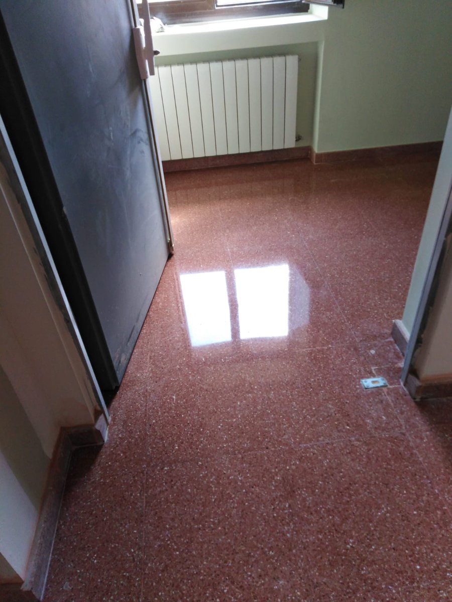 rstecnologi's tweet photo. RS CLASSICPLUS EN FALSET
El equipo de RS Tecnología ha realizado el Sistema RS ClassicPlus en las nuevas instalaciones de la Escuela de Música Can Magrinyà, en la capital del Priorat.
Info: https://t.co/scbCb4fsvW
#terrazo #pulido #escuela #falset #rsclassicplus #rstecnologia https://t.co/YLvltMVWBg