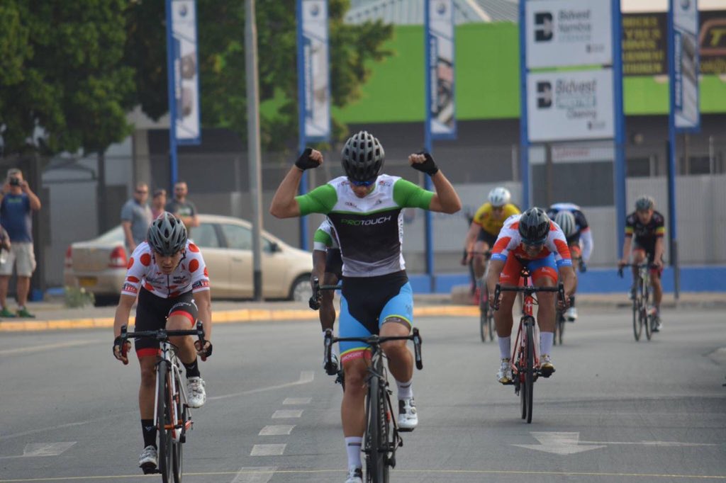 officegururacing tweet media