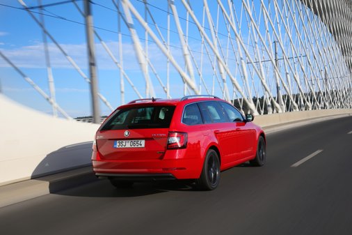 gibgas's tweet photo. 2 #CNG #Weltpremieren auf dem #Pariser #Autosalon vom 4.10. - 14.10.18
Premiere Nr. 1: #Seat #Arona TGI, erster #SUV mit CNG-Antrieb
Weltpremiere Nr. 2: #Skoda #Octavia G-tec, mehr Reichweite bei CNG und mehr Leistung (130 PS)
Los geht's mit #LiebermitCNG und neuen Modellen https://t.co/O99P6tmQdb