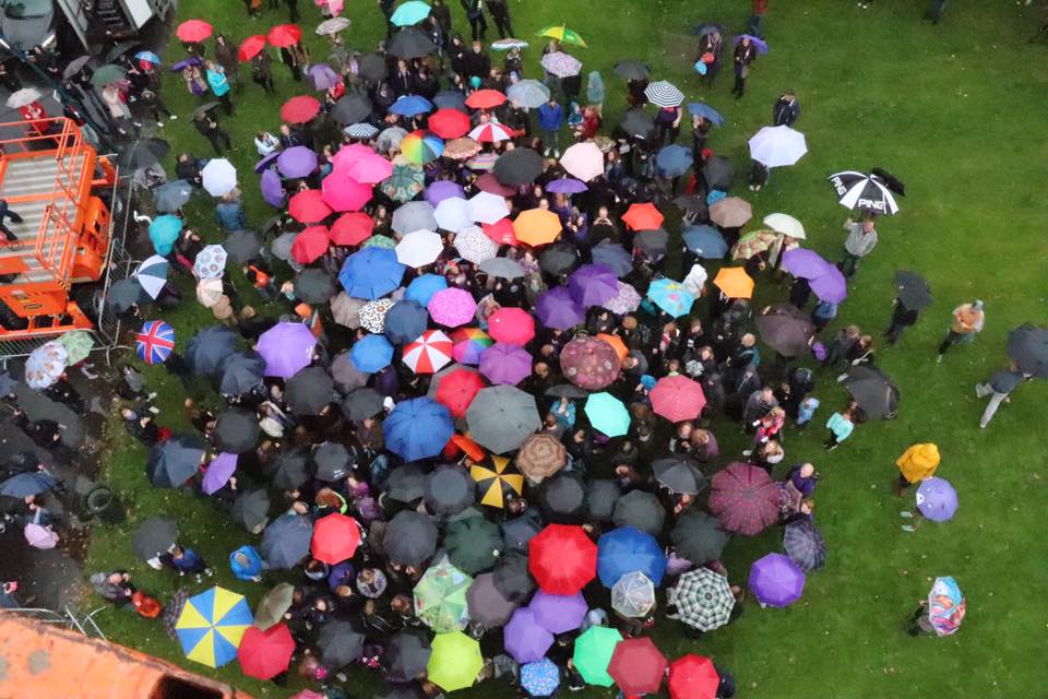 TheRedheadDays's tweet photo. The group photos: thank you all beautiful Redheads that bravely participated in the “umbrella edition” of our festival, see you next year! #rhd2018 #redheaddays @Aon_Nederland https://t.co/We7ijbEiKq