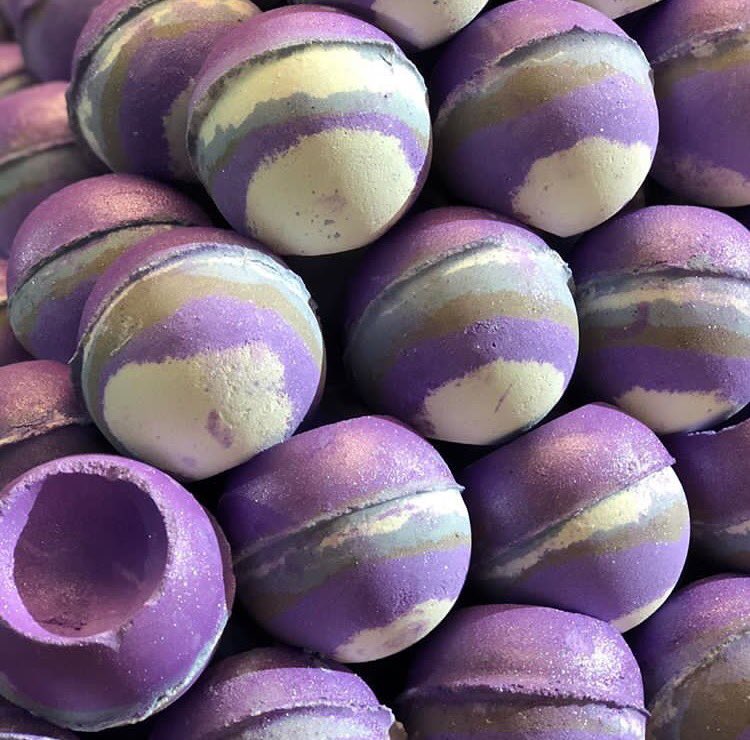 Rendez-vous en live de Manchester pour des révélations et des surprises à partir de 15h30 sur Youtube et Facebook <a href="/LushFrance/">LUSH FRANCE</a> ainsi que sur le Lush Player !
#lushcreativeshowcase #innovation