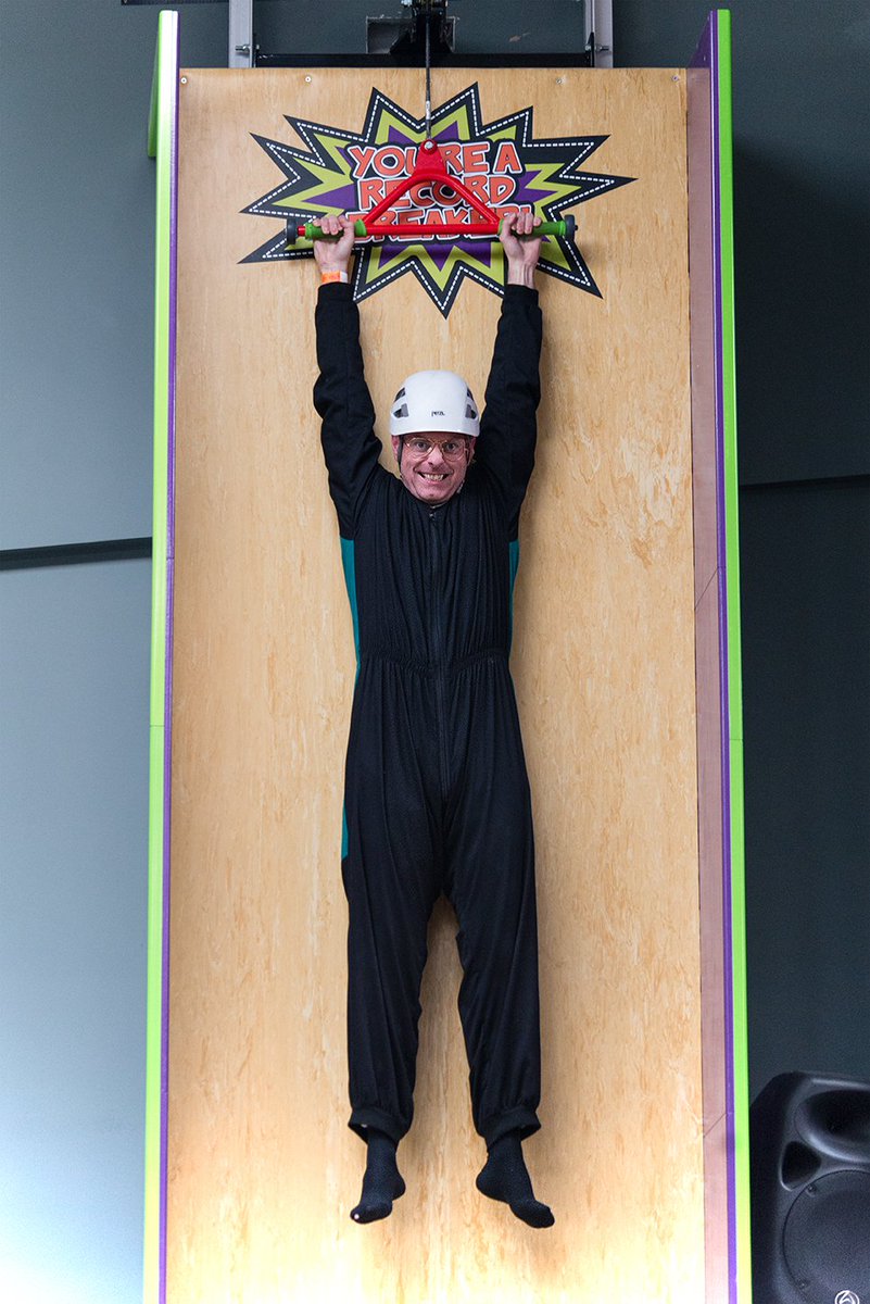 So THIS happened on Friday after work... [stay tuned for more equally hilarious images from our <a href="/ClipnClimbBPL/">ClipnClimb Blackpool</a> escapadaes throughout the day.] #teambuilding #climbing
#accountant #whobroughtaphotographer?!