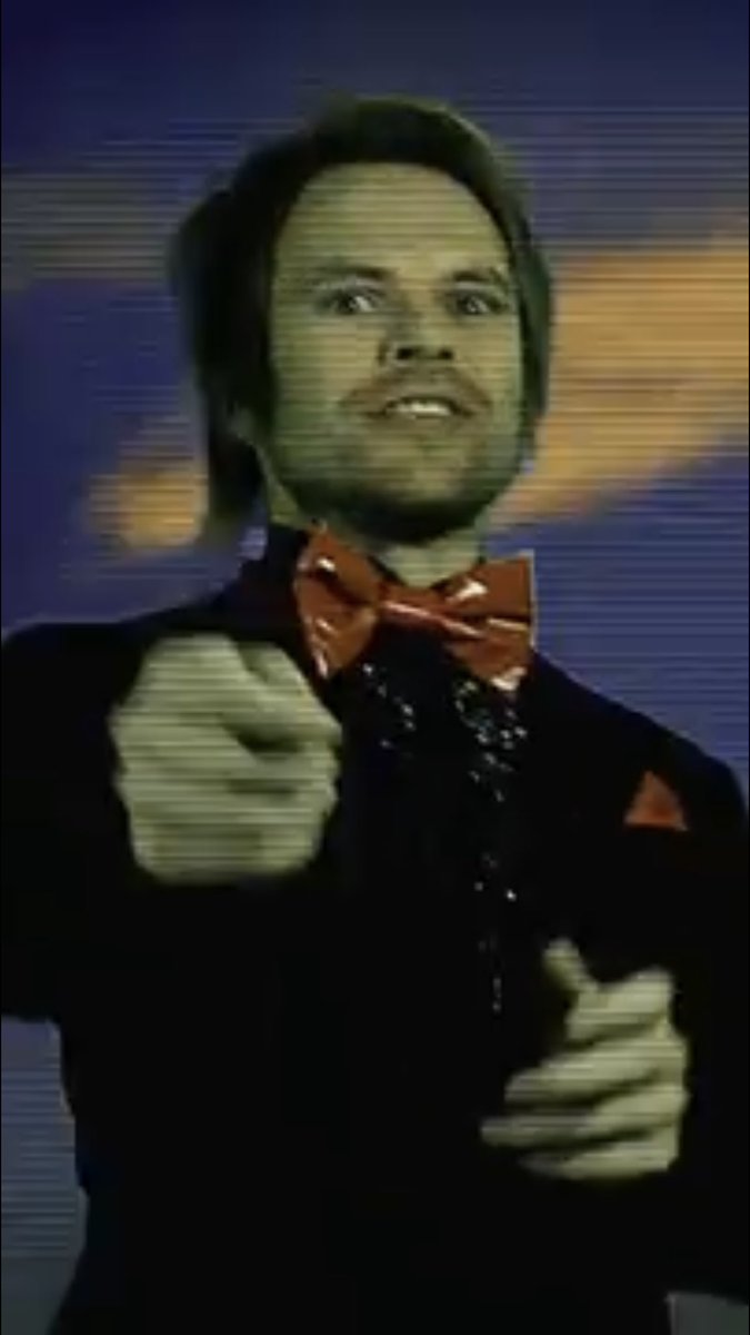 ENTERSHIKARI's tweet image. You. yes, you! 
check out this : youtu.be/rQ8KANh-nKw 
#LiveOutside 🎥 @OlegRooz