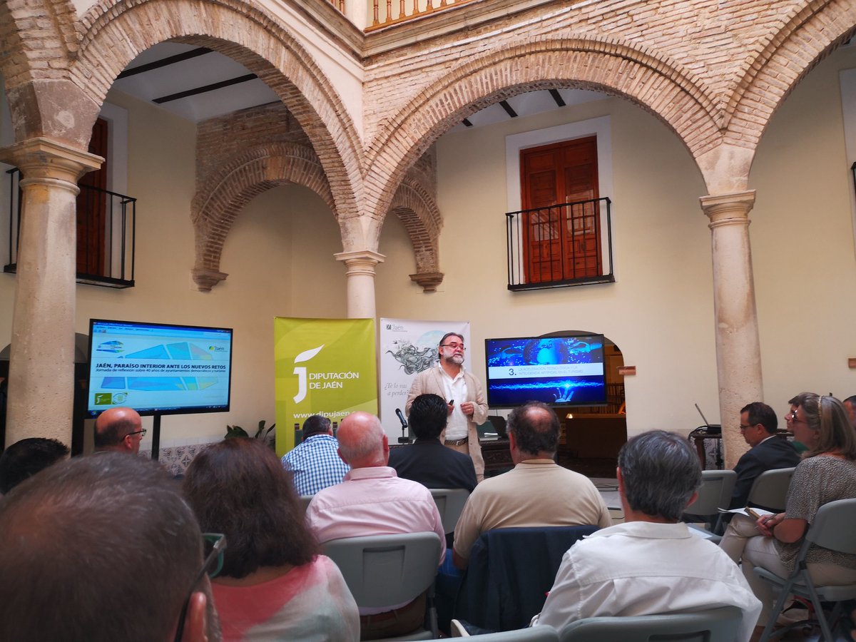 RedCompetitiva's tweet photo. Hoy estamos en la jornada sobre los nuevos retos turísticos en @barabesjaen @dipujaen @jaenturismo @WMesln https://t.co/Dx09JDUjhx