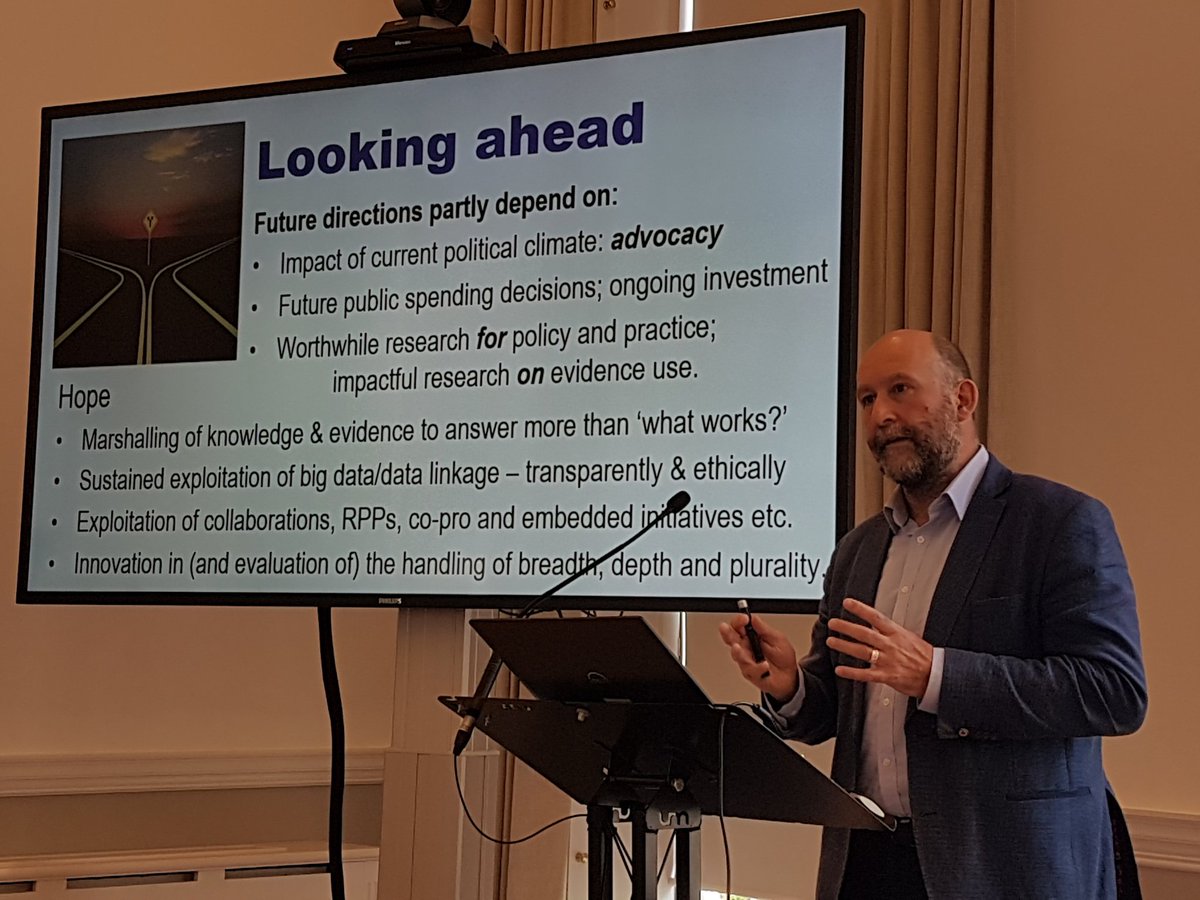 RomanKislov's tweet image. Huw Davies on new directions for evidence-based policy:

'What works' matters, but we also need to explore where, how and why

Impactful research into the use of evidence is required

We need to capitalise on approaches drawing on collaboration and co- production

#transformURE