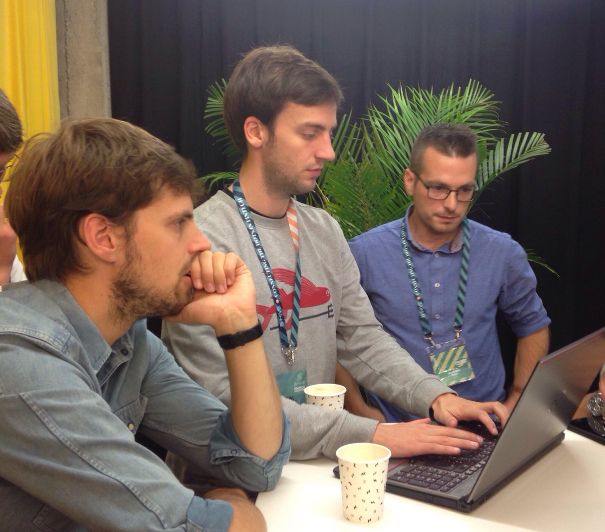 HackBelgium's tweet photo. "I'm explaining startups how the @EthiasFR/@EthiasNL claims process works and how they can help detect fraud" #speeddating #hackfinance2018 https://t.co/rIgWp605fz