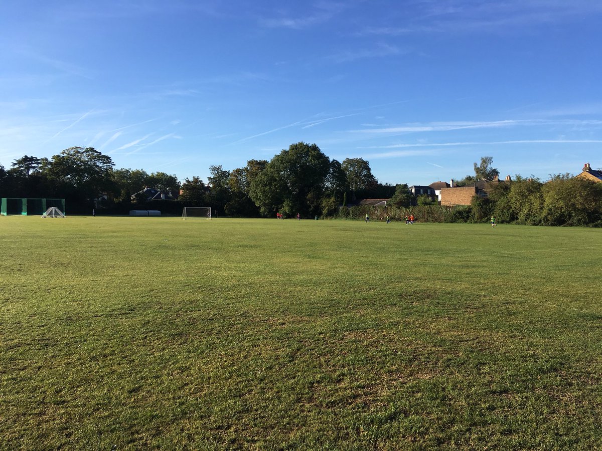 GreyCourtPE's tweet photo. Daily 1km started today with year 7 students from Aztec House. Excellent attitudes shown by all. #gc718 #daily1k https://t.co/esk9N7dN5F