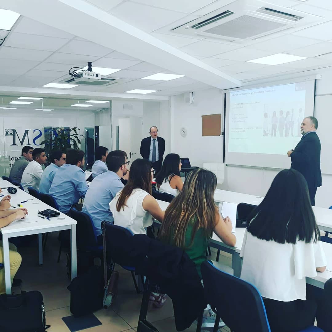 BCSM_es's tweet photo. Hoy comenzamos la 11° Promoción del Máster en Consultoría de Negocio #11MCN y la 3° Promoción del Máster en Dirección y Consultoría Financiera #3MADYF de @BCSM_es 
Mucho talento y mucho trabajo por delante.
#quieroserconsultor
#expertosfinancieros https://t.co/LrZffAdh62