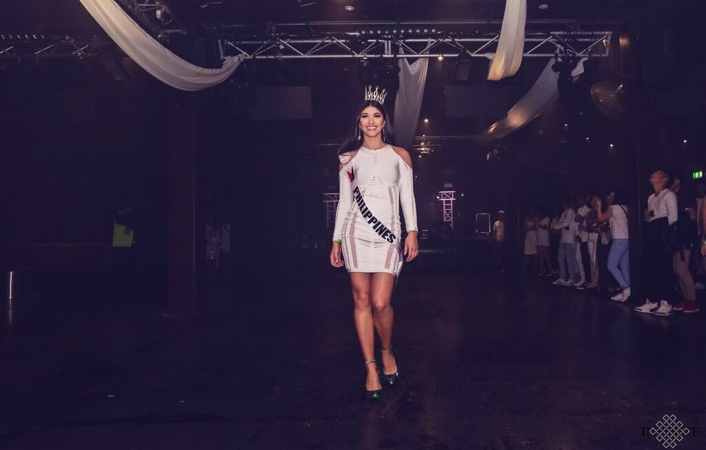OOGIIHEELS's tweet photo. WhiteParty2018 πππ
#OOGIIDRESSES2018
#OOGIIPEACOCKHEELS
#OOGIIPINKHEELS
#MONGOLIANCOMMUNITYASSOCIATIONINAUSTRALIA
#AUSTRALIANCOMMUNITY
#AdproManagementGroup
#PageantOfTheWorld
#MISSHUNGARY
#MISSBRAZIL
#MISSRUSSIA
#WOMANOFTHEWORLD
#MISSPHILIPPINESE
#MISSGRAND https://t.co/iBfWumBGwd