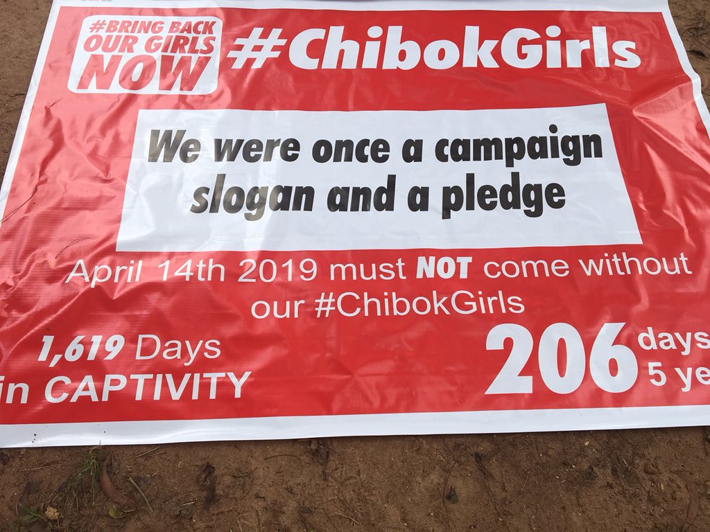 MKabrik's tweet photo. ChibokGirls were once a campaign Slogan by @MBuhari & @ProfOsinbajo when they were seeking for votes. They are in power & have conveniently forgotten about 112 Chibok Girls that are still in captivity for 1624 days.
#BBOGNOW
#WhereIsLeahSharibu
#RescueRannNurses Cc @UNICEF @ICRC https://t.co/xmvQthU8Vw