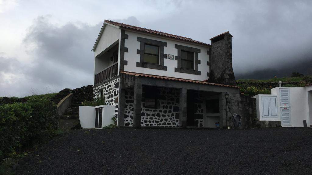 TriangleAzores tweet picture