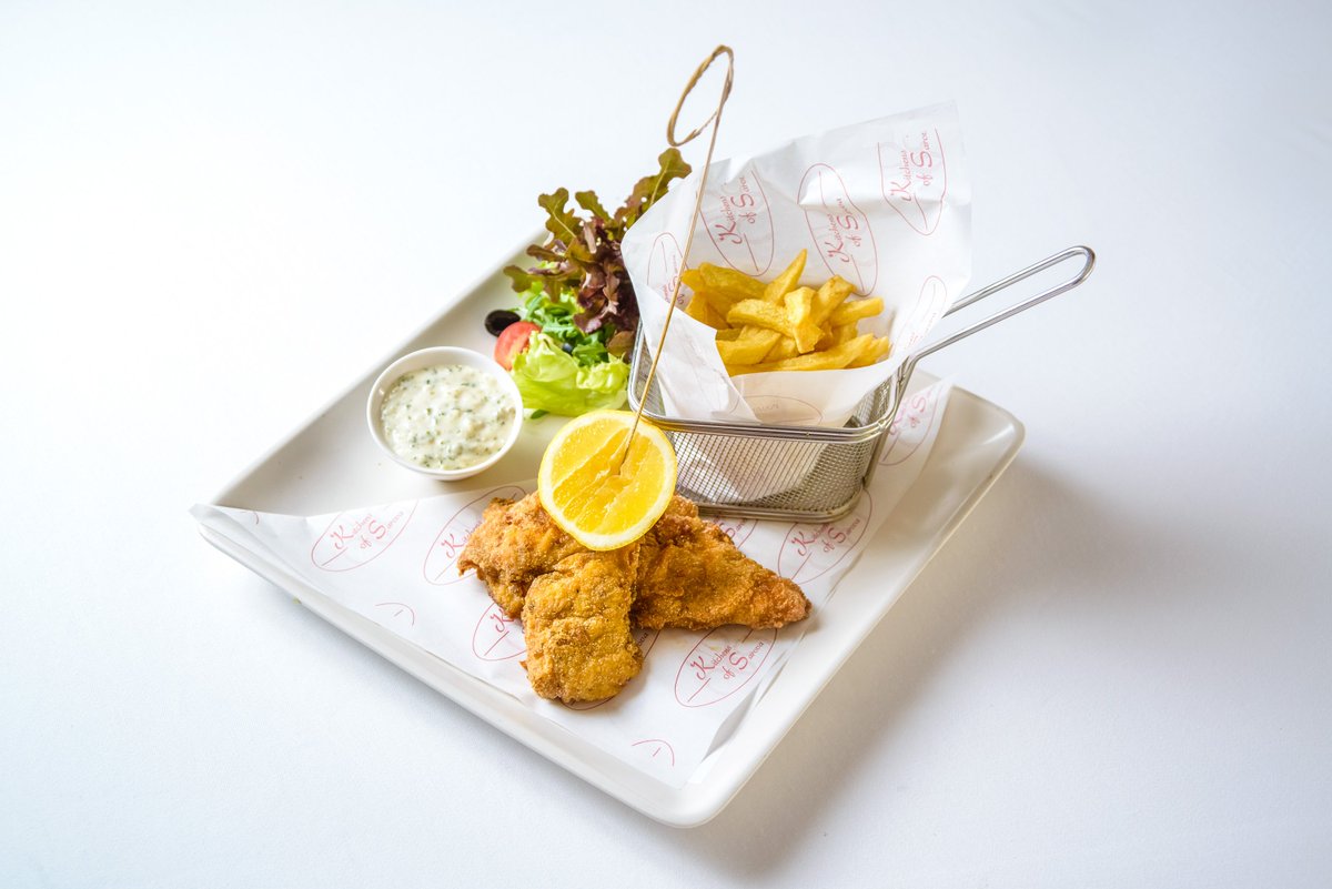 SarovaWhitesand's tweet photo. Fish and chips for lunch? Yes please!!! @EatOutKenya https://t.co/SUVAq4bcQx
