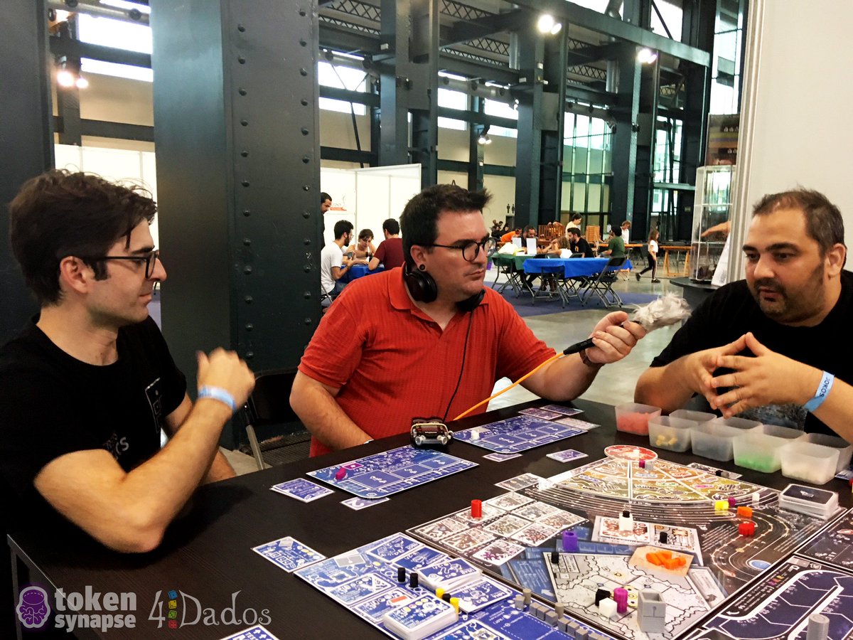 Entrevista sobre Stress Botics y #4Dados en <a href="/jokosexpo/">Jokos 🃏</a> con <a href="/miqueljornet/">Miquel Jornet</a> de <a href="/reservoirjocs/">RESERVOIR JOCS</a> 🤖🎙️