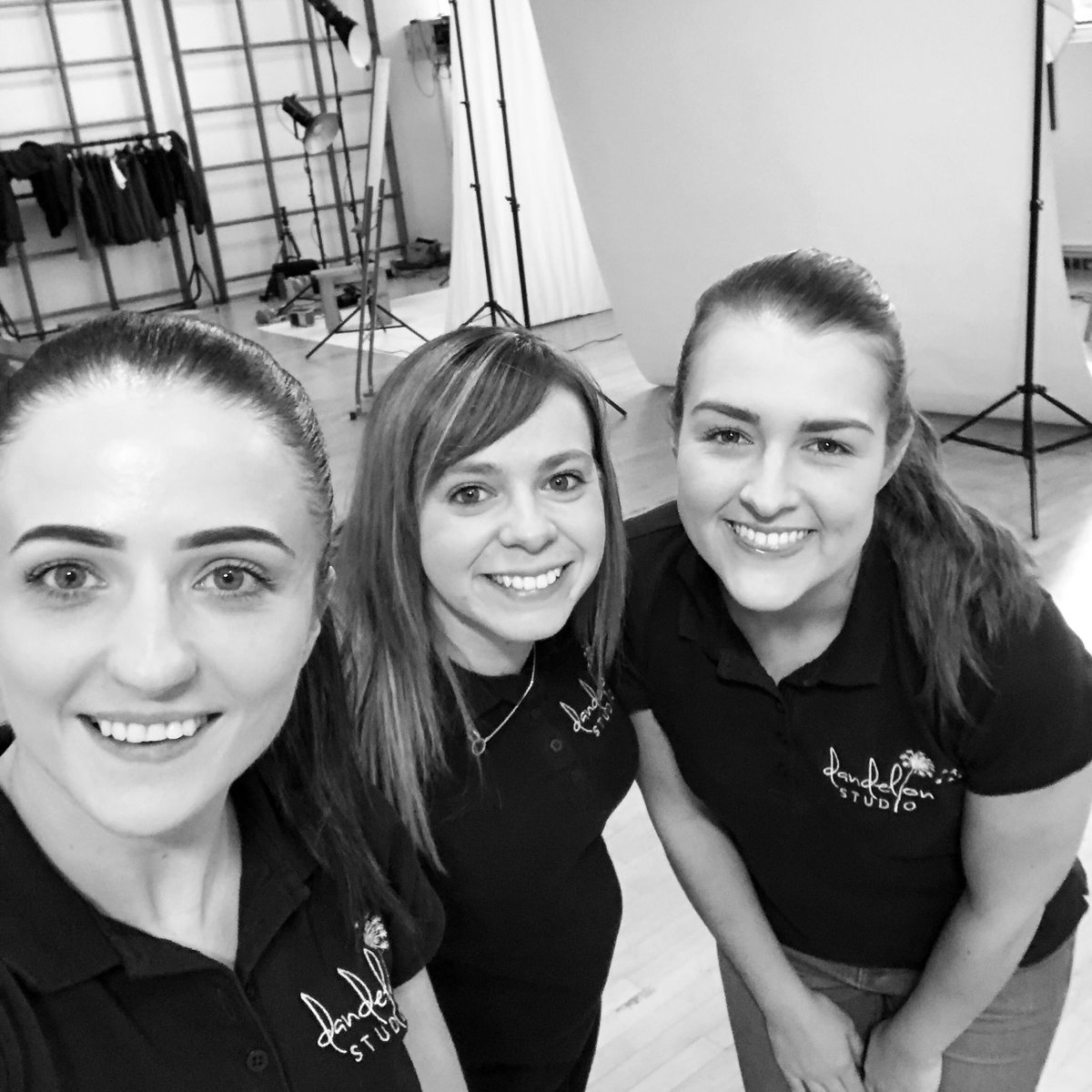 We’re all out today at a lovely primary school in Lisburn! Smiling faces all around!! #schoolphotographynorthernireland #schoolphotography #schoolphotographyni