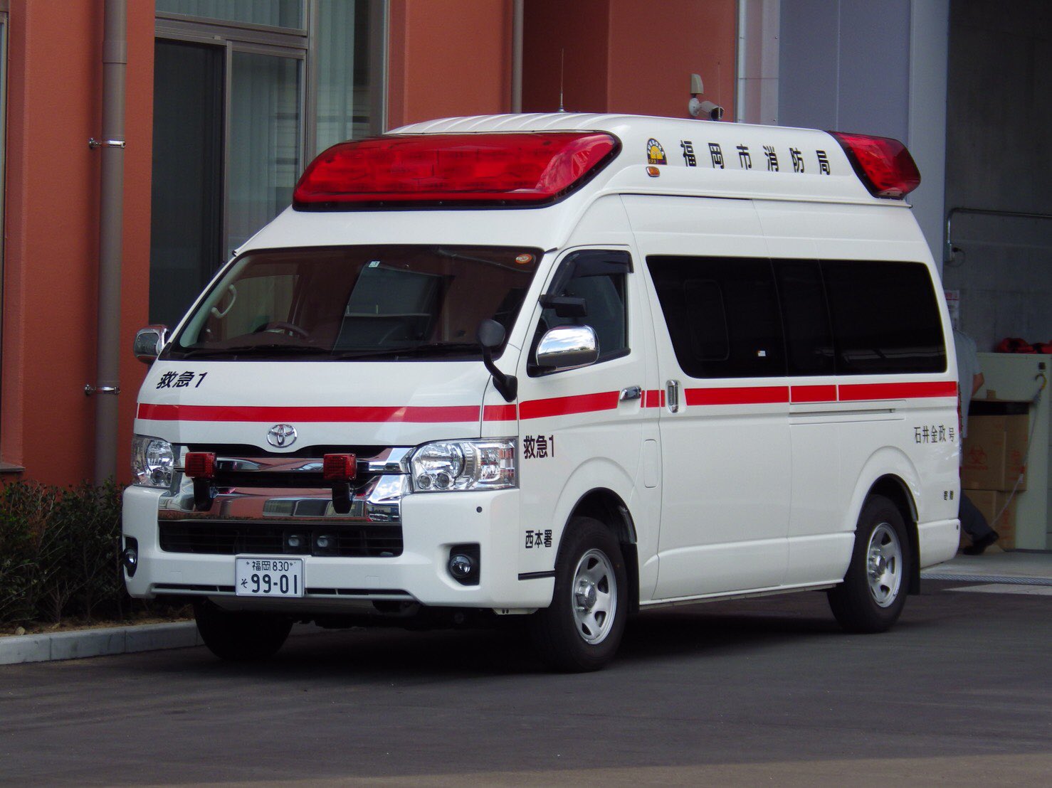 救急車 デザインが素晴らしい車両〜 新年一発目の投稿はこちら💁八千代