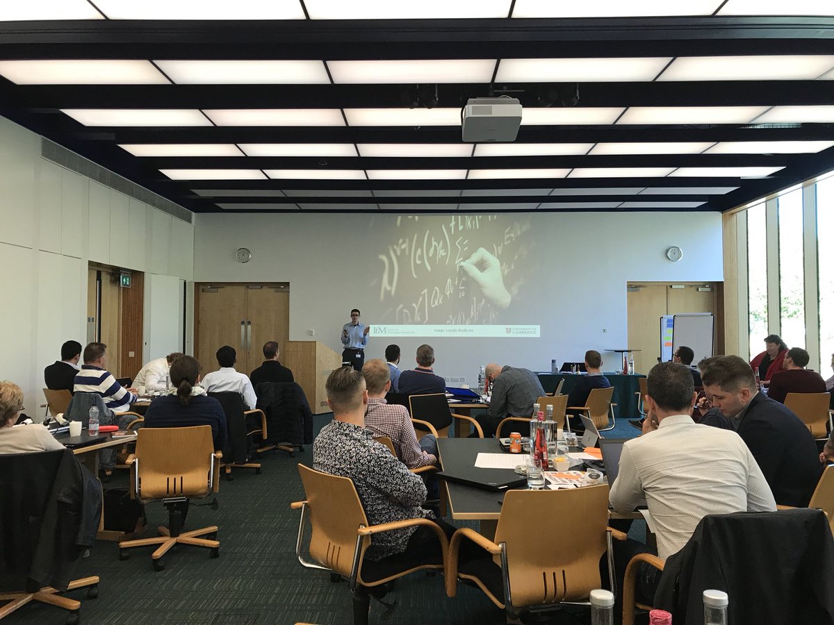 geerts_sven's tweet photo. Looking at Technology Assessment with Clive Kerr in @Atos #GoldforExperts https://t.co/tvewFVZEsF