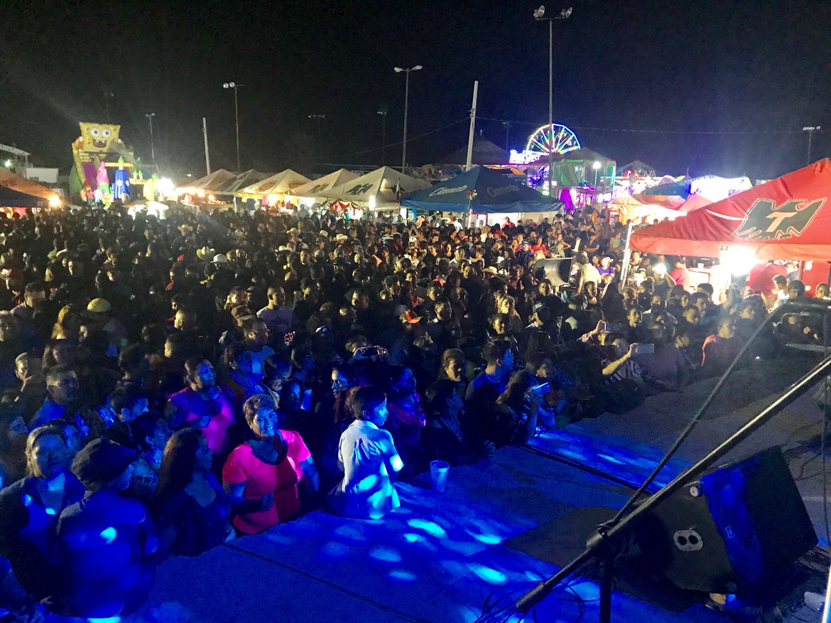 fhernandodrums1's tweet photo. Gran Noche con nuestra Gente de San Pedro Coahuila, Cierre de Feria🎡Nos vemos Pronto!!! 🙏🏻🥁
#Yosoyfherdrums #GrupoFlash #Haram #Headartdrums #NashCustomDrums https://t.co/JYpjtt0nbF