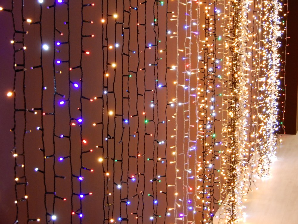 LedStore2's tweet photo. Una catena luminosa per ogni gusto.  
_
Solo su https://t.co/6In4d3DkPb puoi scegliere la catena che peferisci disponibile in tantissime varianti! https://t.co/qGkijB8QWI