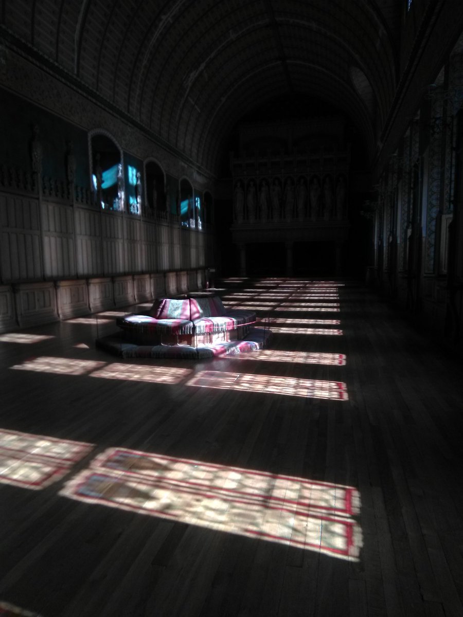 ConinaUK's tweet photo. Totally worth going back inside this morning with the bright sunlight pouring in through the windows. #chateaudepierrefonds #pierrefonds #throneroom #camelot #Merlin #Merlin10Years https://t.co/Kq7yGEOhHk