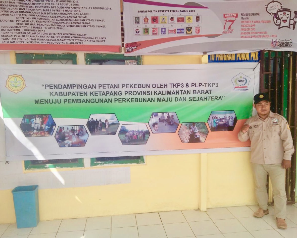 fkp2indonesia's tweet photo. #KerjaNyata #TKPLPKalbar Pndampingan Petani Pekebun Oleh TKPPLP di sluruh wilyah Prov.Kalbar Menuju Pembangunan Perkebunan Maju &amp; Sejahtera. Mlksanakan tupoksi mningktkan produksi komoditas prkebunan @jokowi @Amran_Sulaiman1 @kementan @kempanrb @ditjenbun #PerkebunanJaya #FKP2I https://t.co/RINnfAQtuL