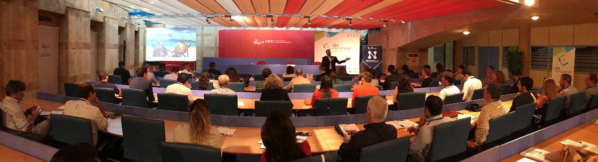 CEAes_'s tweet photo. Interesante ponencia "WOW Experience - El camino hacia el corazón de tus clientes" de D. Carlos Molina Artigot de @icemd sobre cómo llamar la atención, empatizar y cuidar a tus clientes para que se conviertan en fans de tu marca.
#MásEmpresas #networkingCEA #emprender https://t.co/ONQXMhzaR0