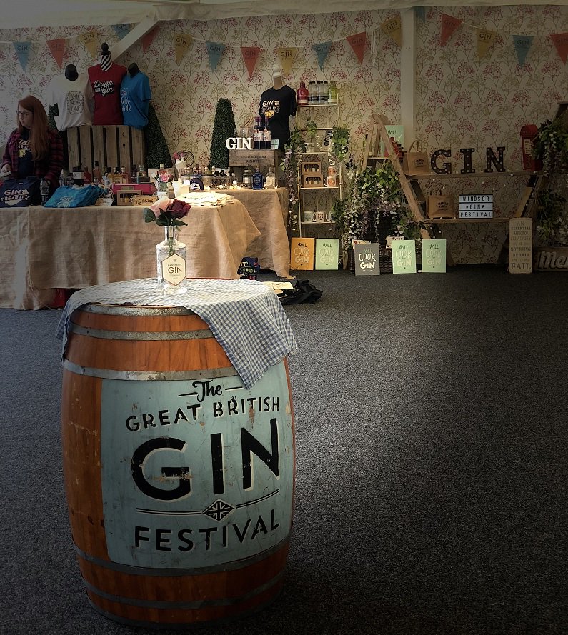 The UK's biggest Gin Festival Tour by <a href="/GBginfestival/">The Great British Gin Festival</a> joined us on Saturday with trade stands &amp; samples for you to taste, talks &amp; presentations, cocktail demos and live music entertainment! What a day it was🍹🍸
#WindsorRaces #ForTheLoveOfGin