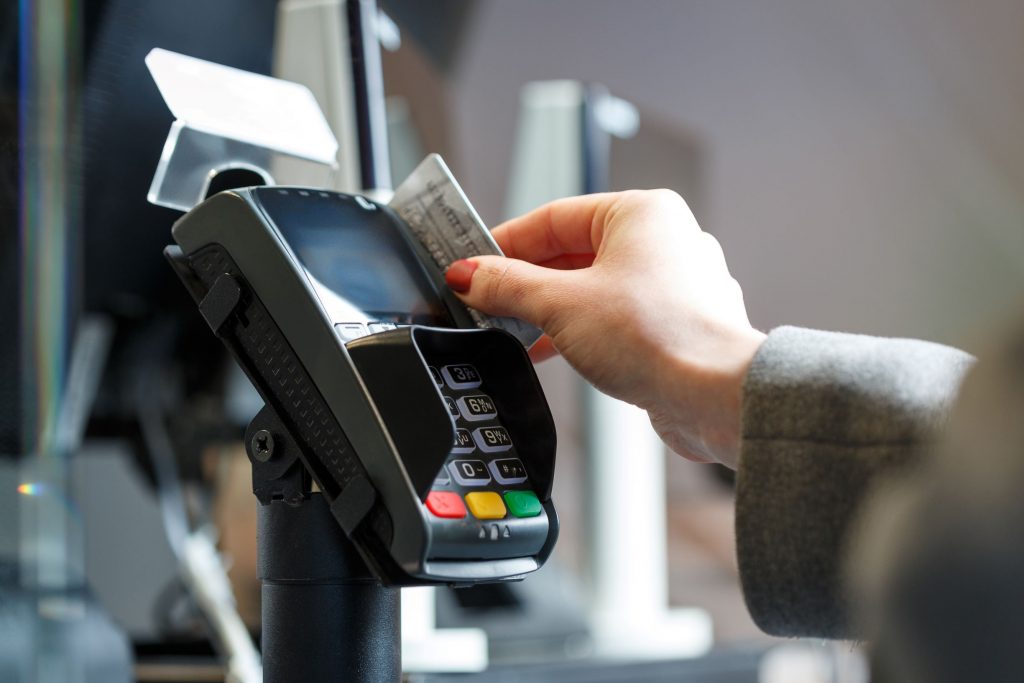 ITLTDUK's tweet photo. One method which increased both in volume and value was online banking fraud - last year the volume increased 8% to 21,784 cases, while the value increased by a staggering 19% (£121.4m). #BankingFraud #OnlineBanking #PaymentFraud #Fraud #FraudPreventio ... https://t.co/ojQnz0tdS5 https://t.co/F2NF80REvk