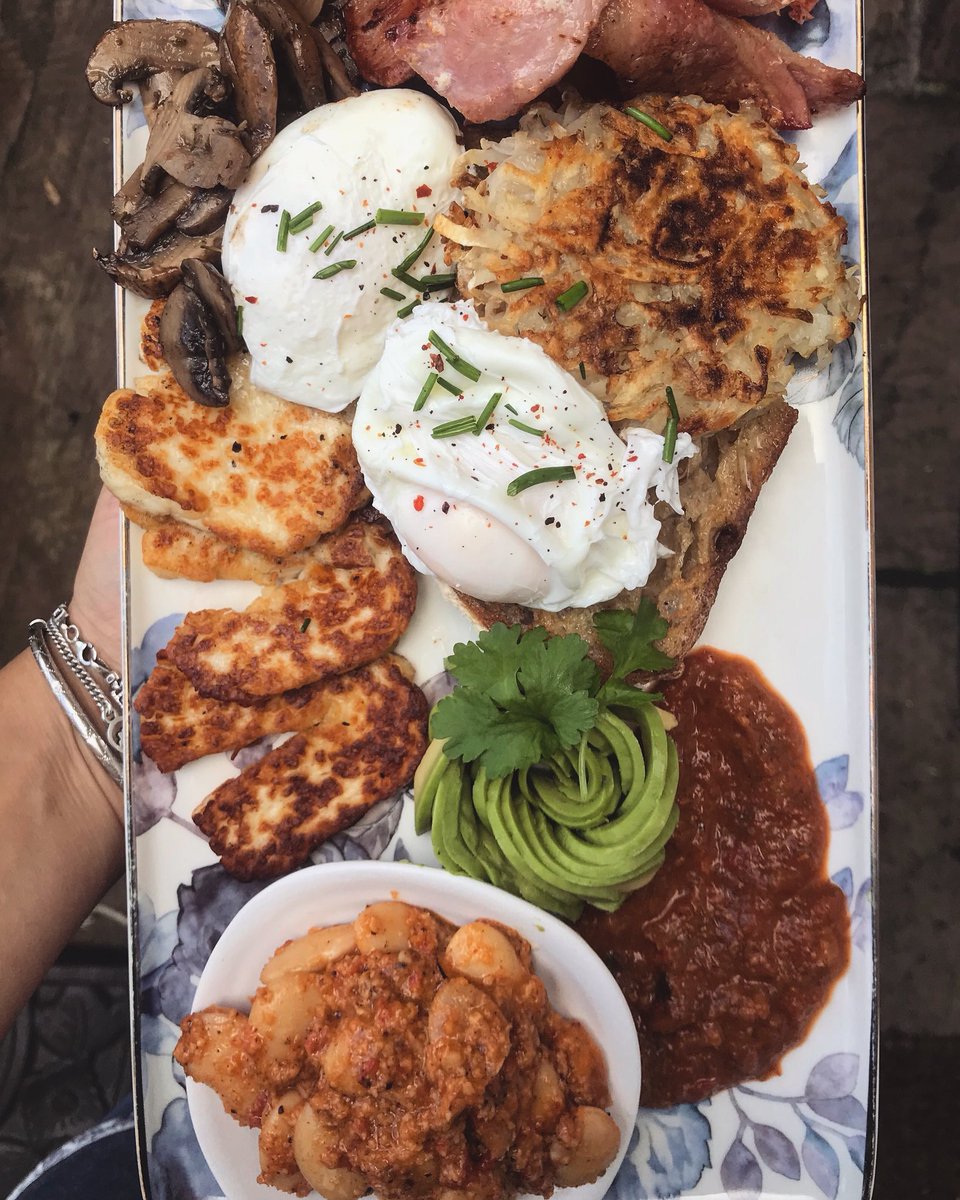 Alyssumcafe's tweet photo. Smashing Monday with a brunch platter💪🏼🙌🏼 #fuelfortheweek https://t.co/WrAAHbuPKT