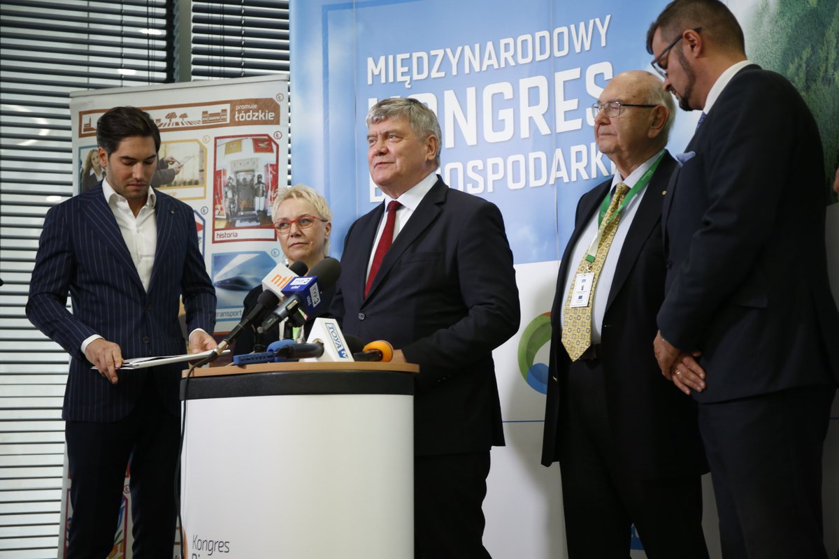KongresBio's tweet photo. Rozpoczął się VI Międzynarodowy Kongres Biogospodarki Łódzkie 2018! #bioeconomy #biolodzkie18 https://t.co/Z9rN9luhOk