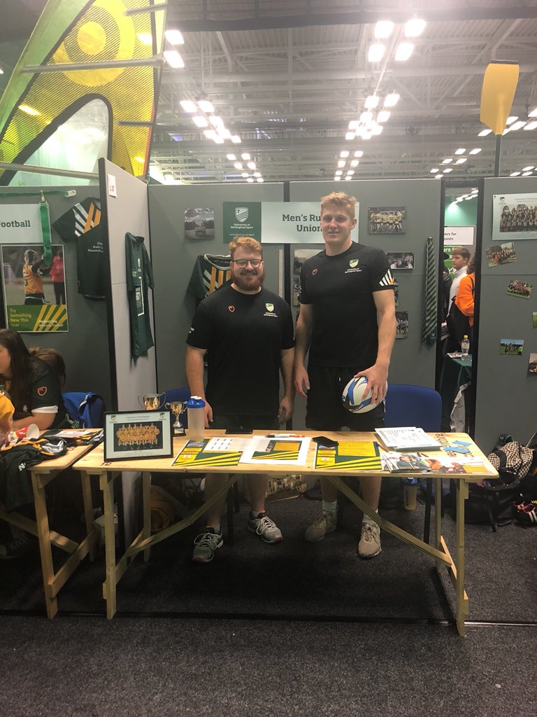 Great to see @UoNRugbyUnion at the Welcome Fair this morning wearing their new playerlayer stash #GreenandGold #uonwelcomeweek #FindYourActive